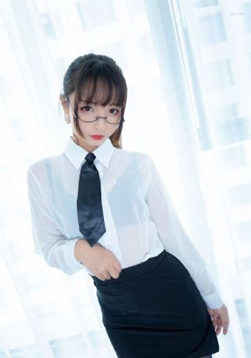 免费扑克又疼又叫全程_4K免费播放