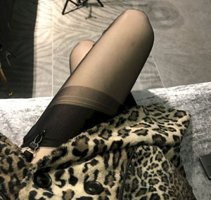 闪亮女孩_720BD在线观看